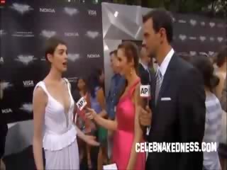 সেলিব্রিটি anne hathaway pokers এ ঐ অন্ধকার নাইট premiere