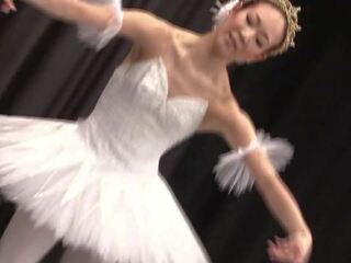 Ballet 絲襪 torn 使 中 教訓