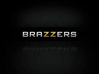 Brazzers - dreckig masseur - jenni lee und johnny sünden.